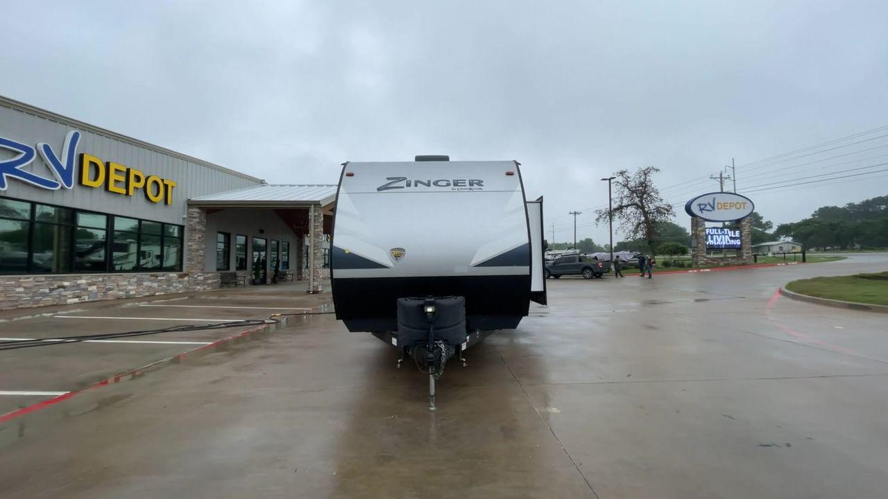 2021 KEYSTONE ZINGER 280RB (4YDT28023MS) , located at 4319 N Main Street, Cleburne, TX, 76033, (817) 221-0660, 32.435829, -97.384178 - Photo #4
