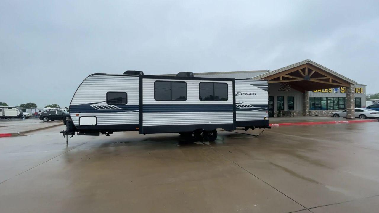 2021 KEYSTONE ZINGER 280RB (4YDT28023MS) , located at 4319 N Main Street, Cleburne, TX, 76033, (817) 221-0660, 32.435829, -97.384178 - Photo #6
