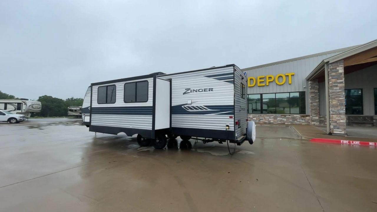 2021 KEYSTONE ZINGER 280RB (4YDT28023MS) , located at 4319 N Main St, Cleburne, TX, 76033, (817) 678-5133, 32.385960, -97.391212 - Photo #7