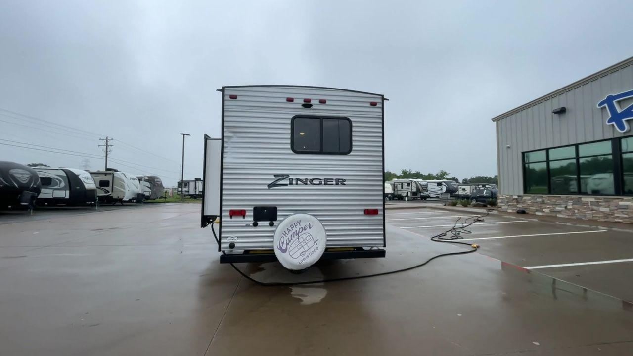 2021 KEYSTONE ZINGER 280RB (4YDT28023MS) , located at 4319 N Main St, Cleburne, TX, 76033, (817) 678-5133, 32.385960, -97.391212 - Photo #8