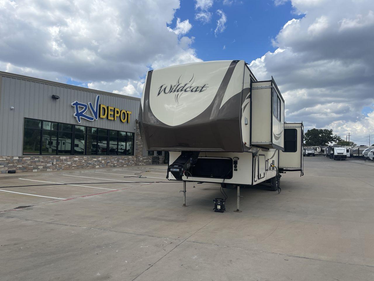 photo of 2018 FOREST RIVER WILDCAT 37WB