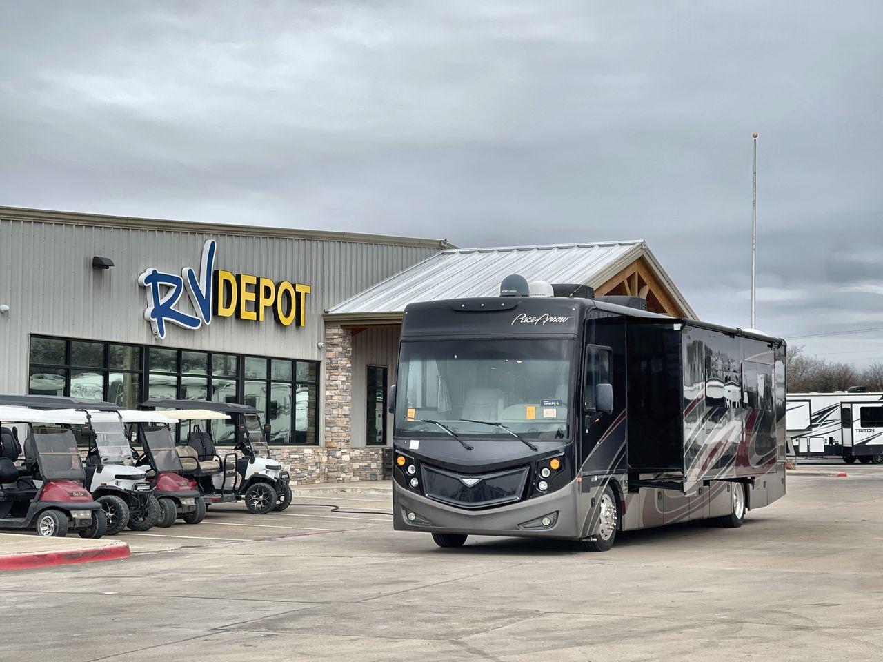 photo of 2019 REV GROUP PACE ARROW 36U